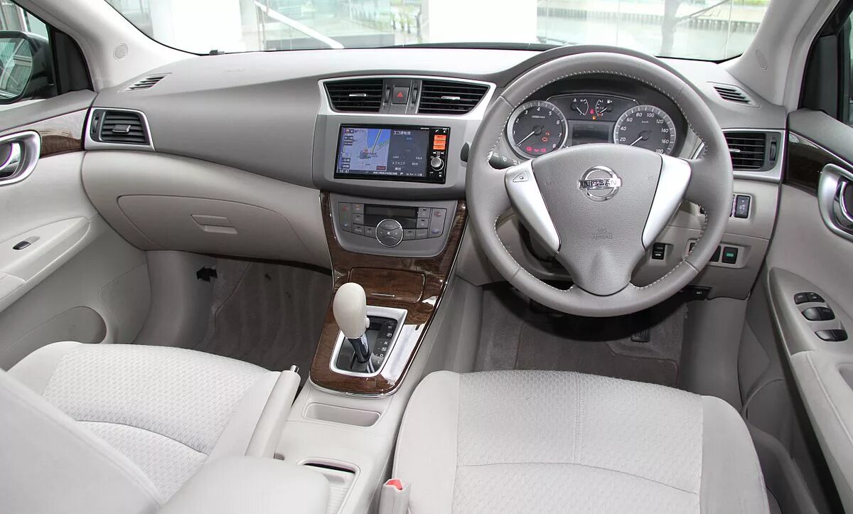 Ниссан селфи 2024 года фото File:Nissan Sylphy B17 G interior.jpg - Wikipedia