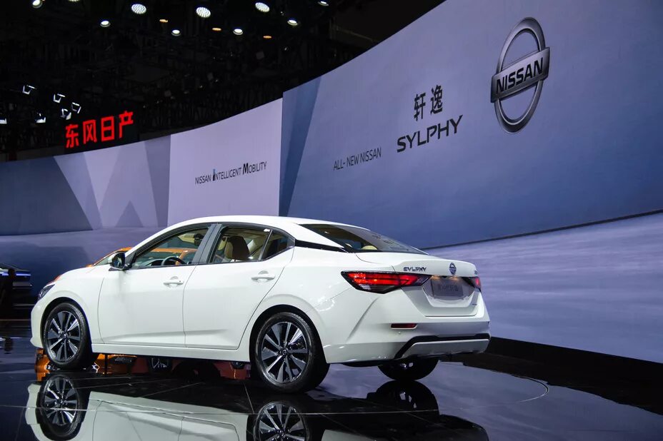 Ниссан селфи 2024 года фото All-new Nissan Sylphy unveiled at Auto Shanghai 2019