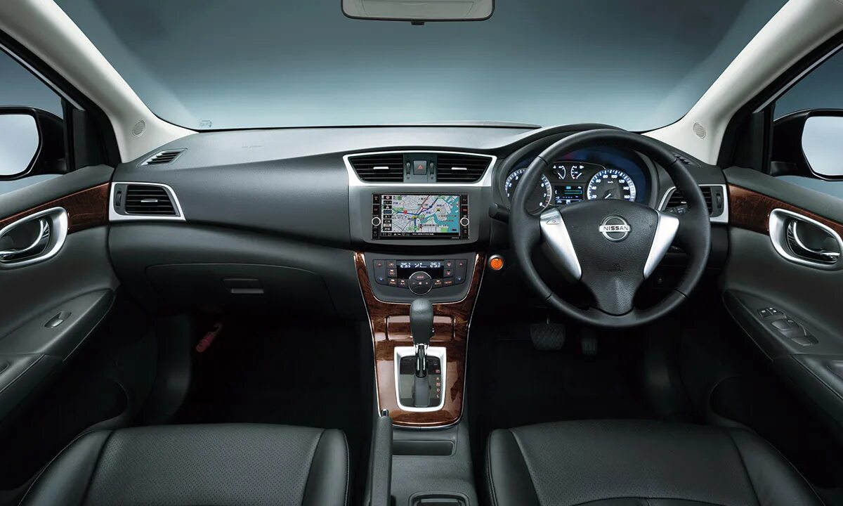 Ниссан селфи 2024 года фото 日 産.シ ル フ ィ SYLPHY セ ダ ン 外 観-内 装