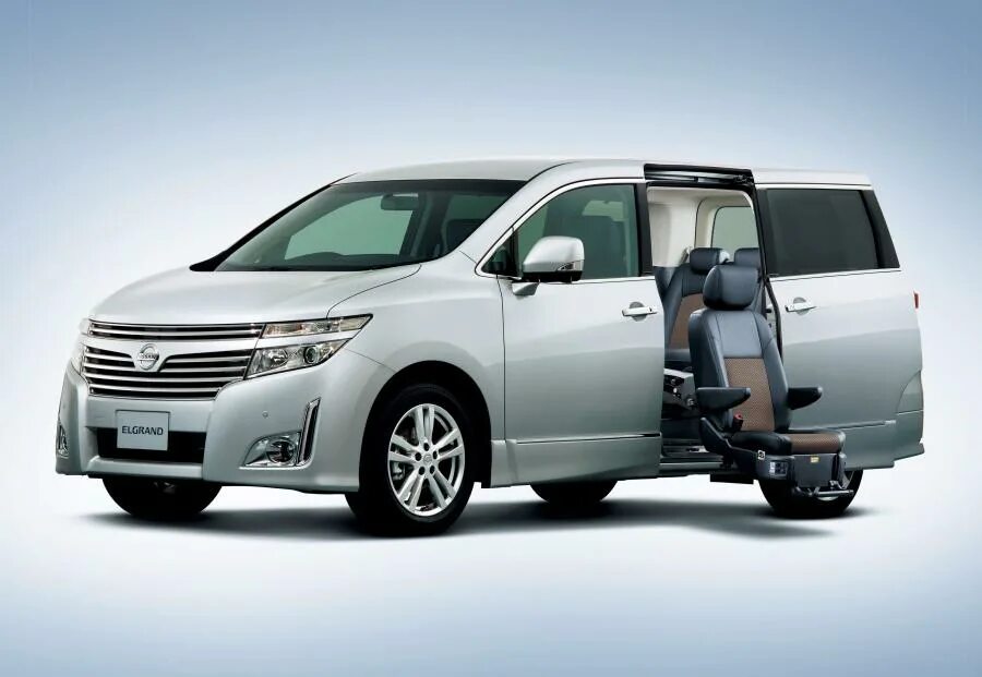 Ниссан семиместные модели фото и цены Галереи Nissan Elgrand 2011 года. VERcity