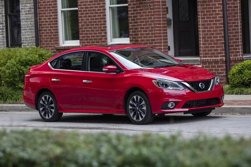 Ниссан сентра 2016 фото Седан Nissan Sentra обзавелся турбомотором - Авторевю