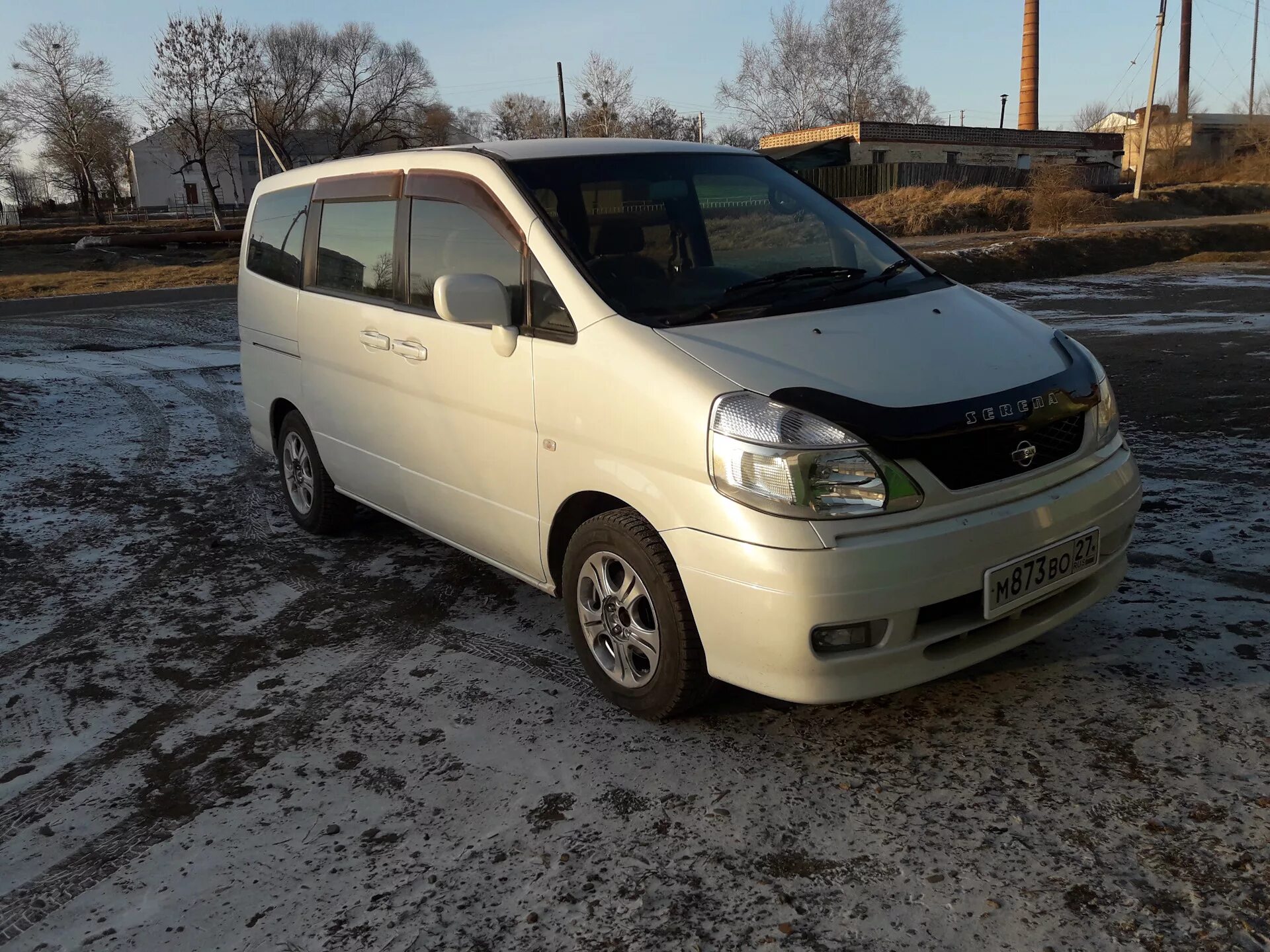 Ниссан серена 1999 года фото Дефлектор капота - Nissan Serena Mk II (C24), 2 л, 2000 года аксессуары DRIVE2