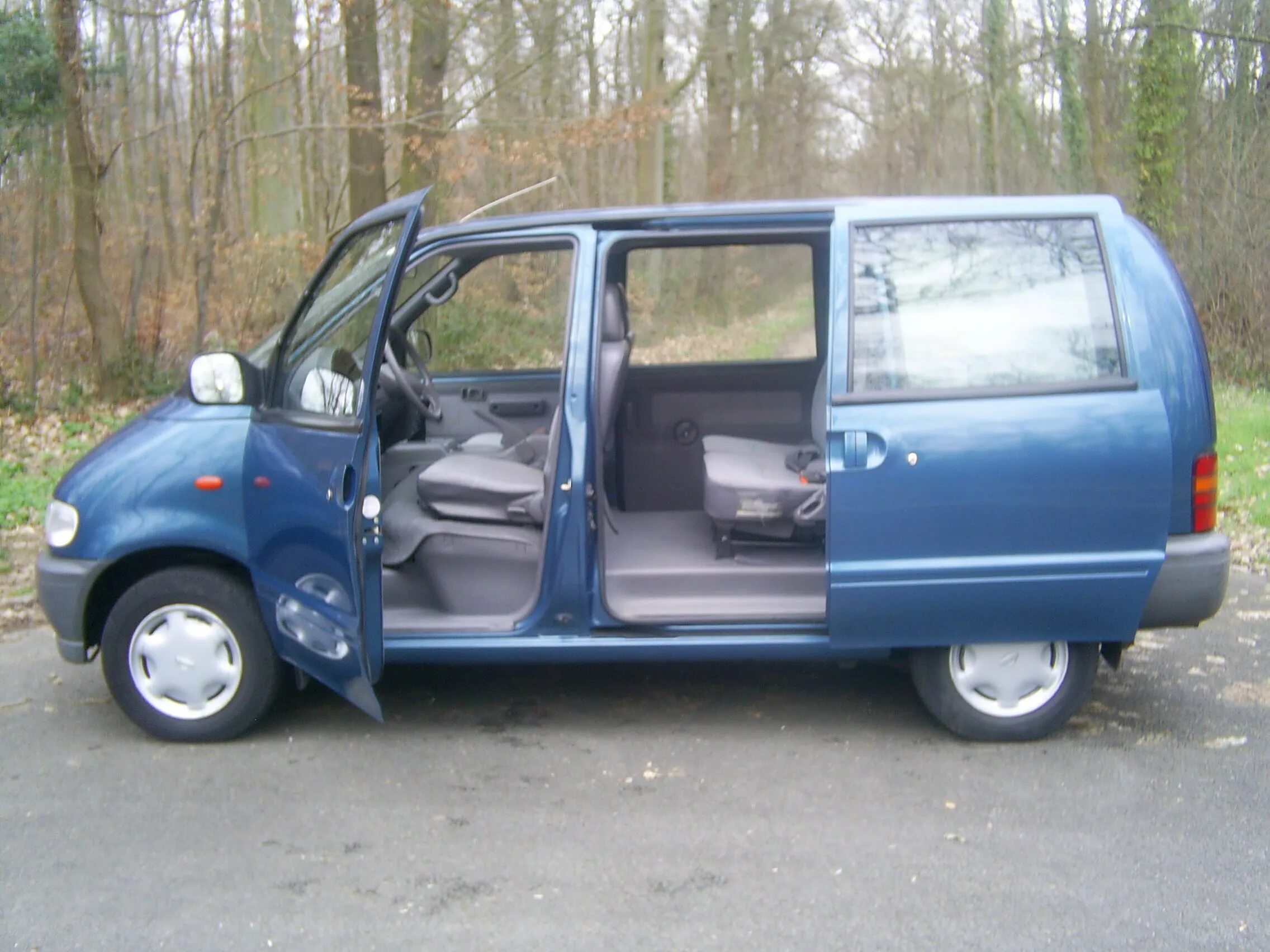 Ниссан серена с23 фото Ниссан серена с23 (27 фото) - красивые картинки и HD фото