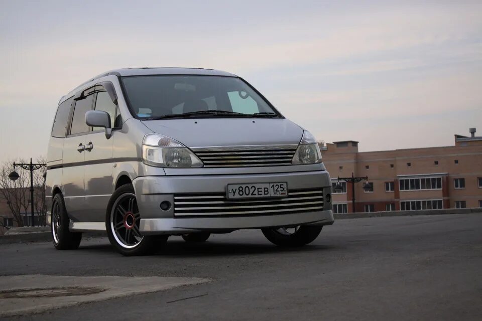 Ниссан серена с24 фото CE28 VS Viper R. Помогите определиться) - Nissan Serena Mk II (C24), 2 л, 2002 г