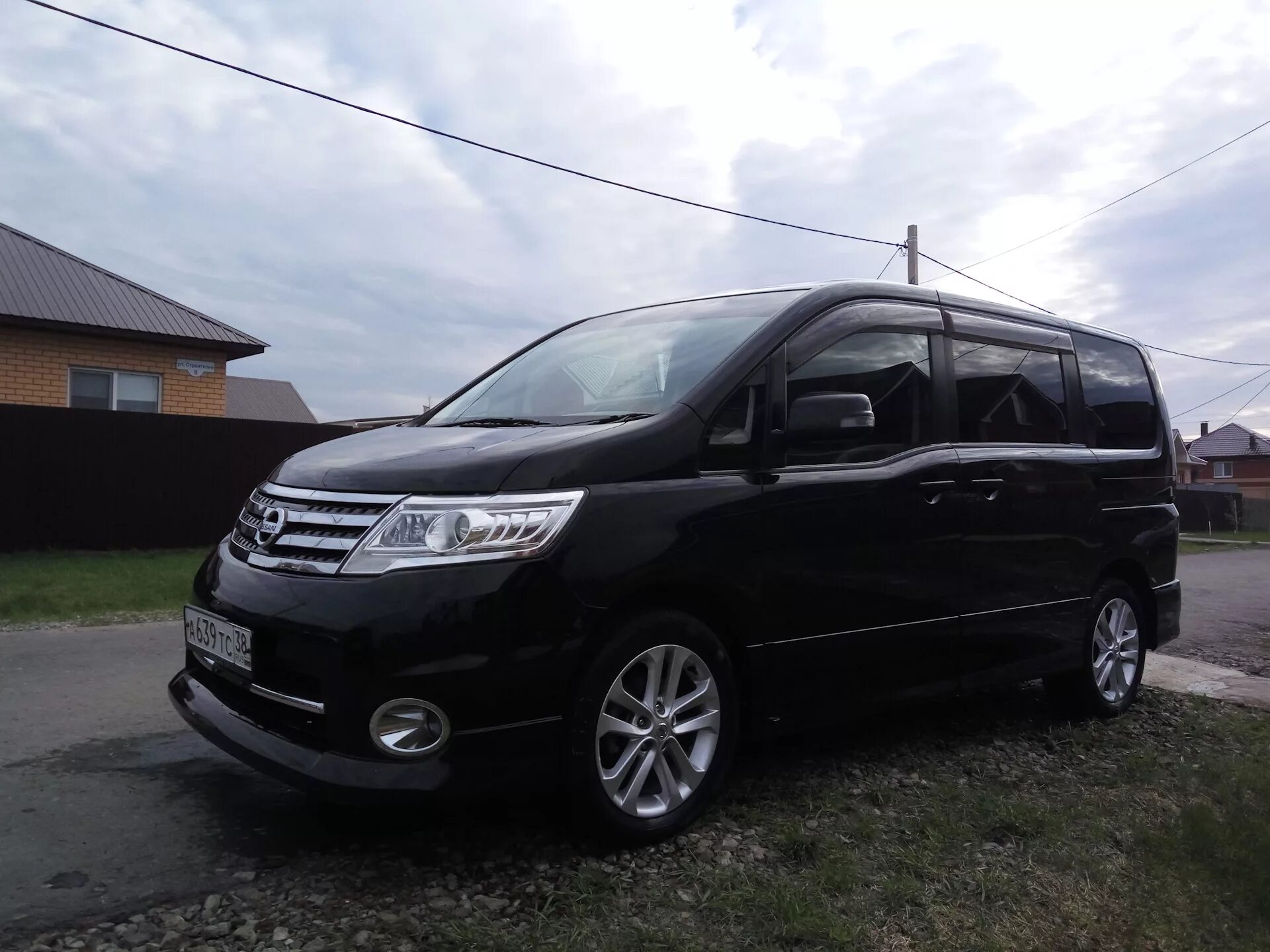 Ниссан серена с25 фото Нацепил новую обувь - Nissan Serena Mk III (C25), 2 л, 2008 года колёсные диски 