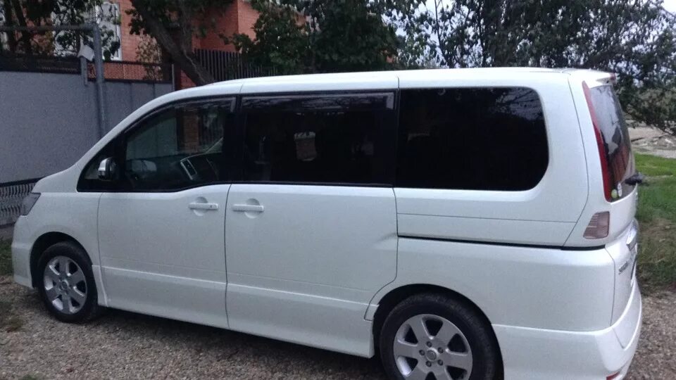 Ниссан серена с25 фото Nissan Serena Mk III (C25) 2.0 бензиновый 2009 cc25 HS на DRIVE2