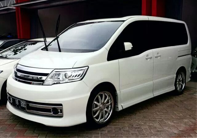 Ниссан серена с25 фото Jakarta timur pulo mas.