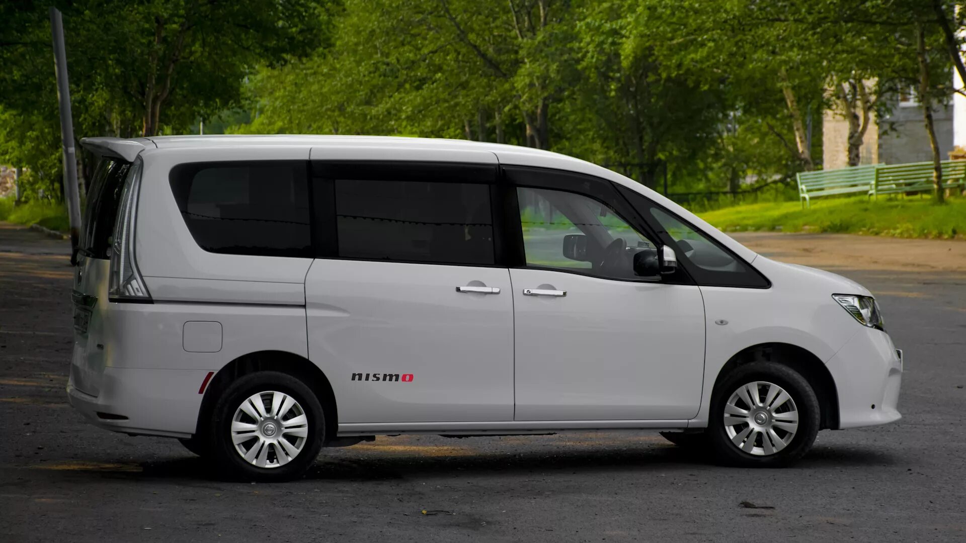 Ниссан серена с26 фото Nissan Serena C26 Спойлер от с25 на с26 - Nissan Serena Mk IV (C26), 2 л, 2011 г