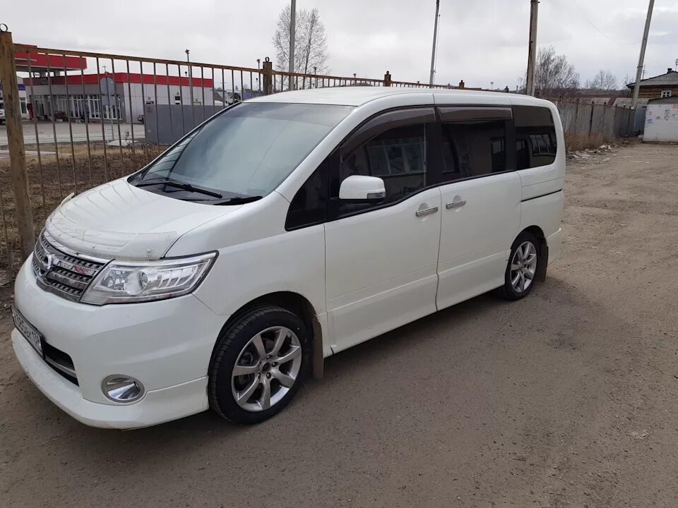 Ниссан серена с26 фото Переобулся на лето - Nissan Serena Mk III (C25), 2 л, 2010 года колёсные диски D