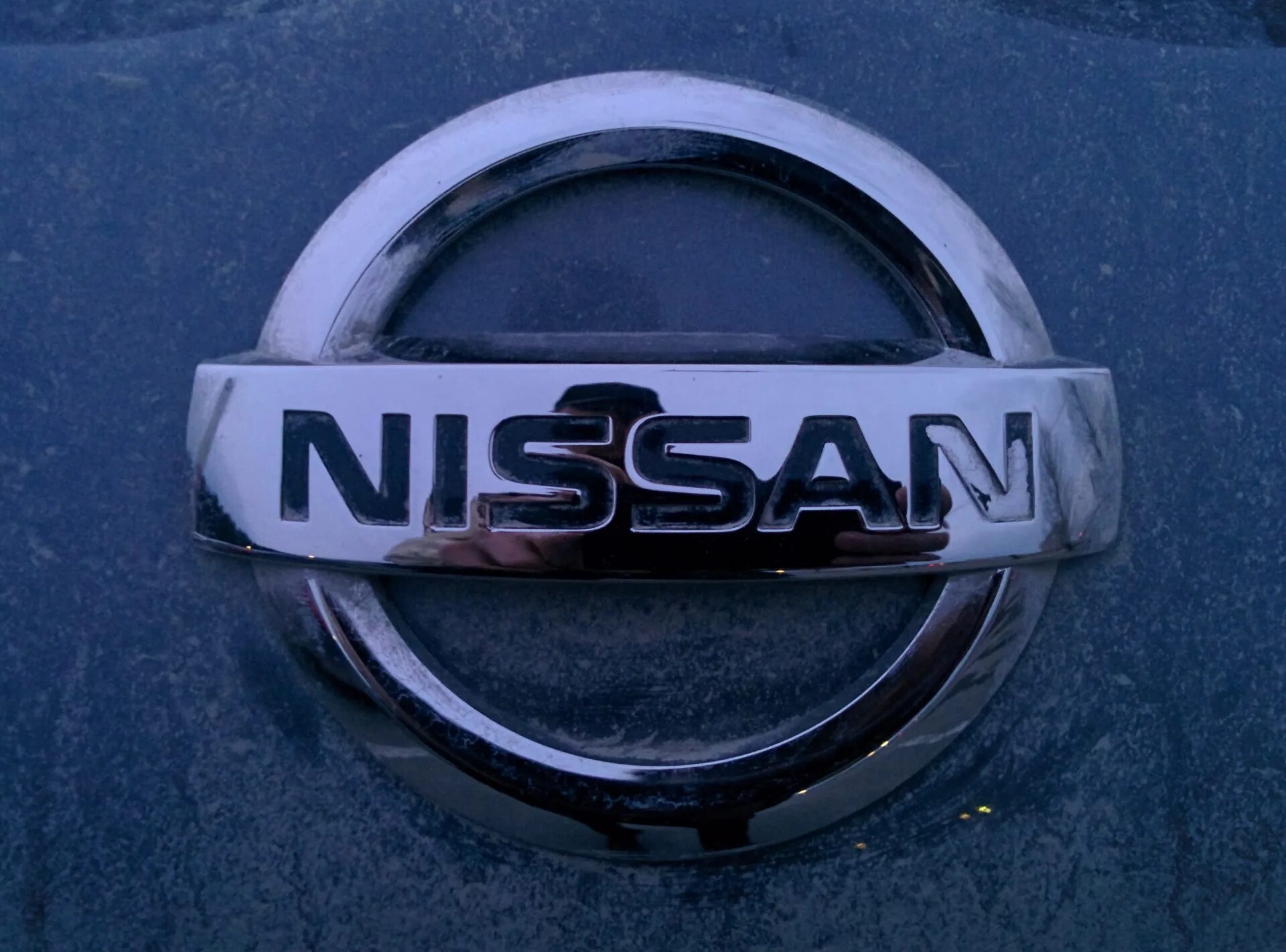 Ниссан шильдик фото Шильдик облез - Nissan Tiida (2G), 1,6 л, 2015 года наблюдение DRIVE2