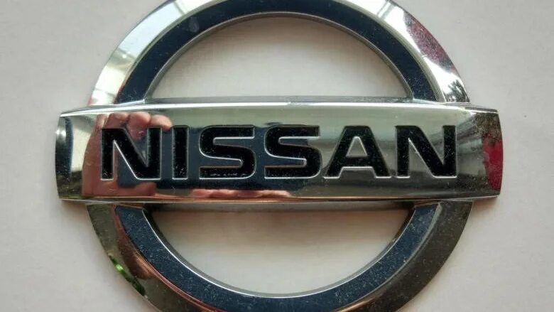 Ниссан шильдик фото Nissan Urvan (E24) 2.3 дизельный 1988 Большой Бэн на DRIVE2