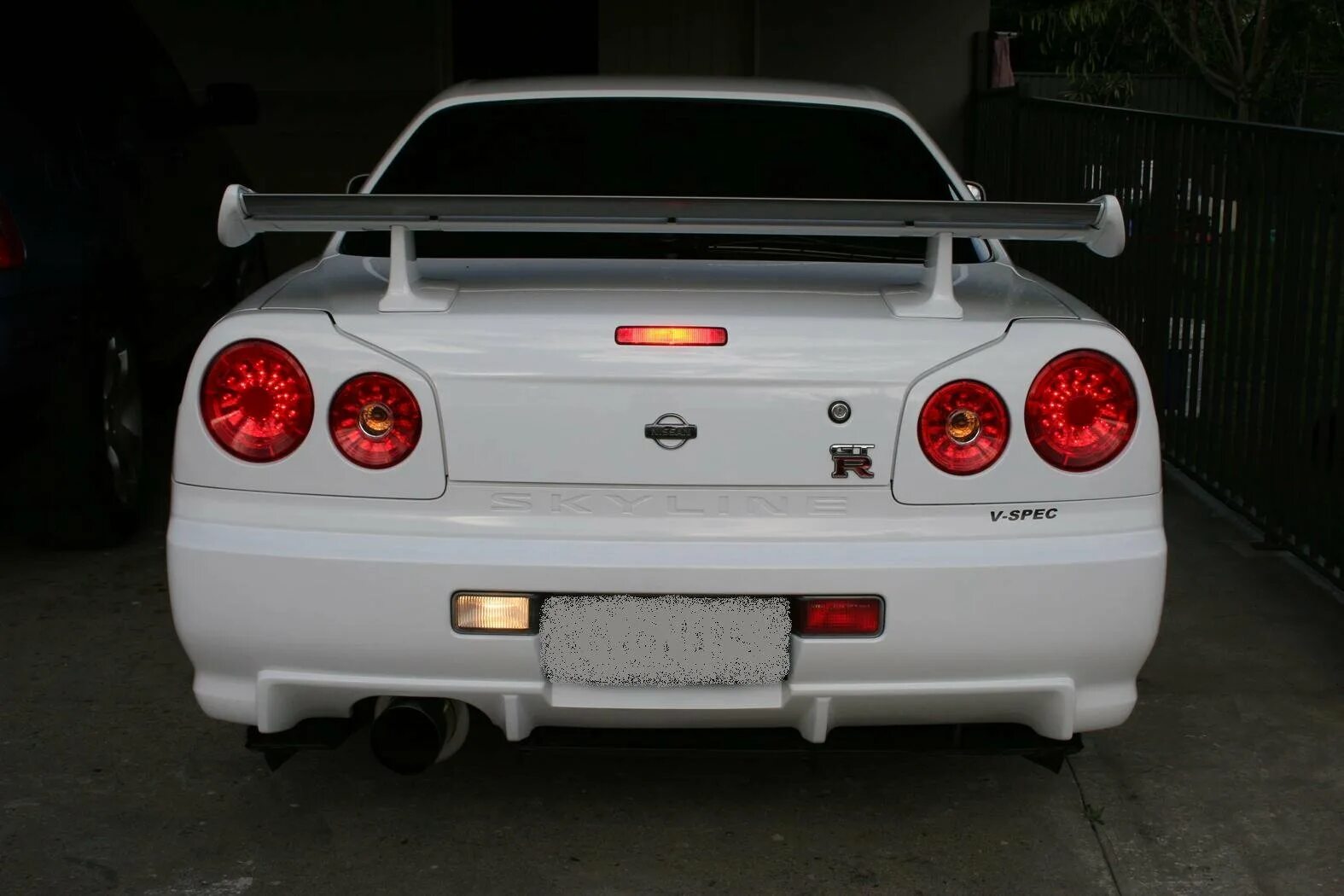 Ниссан скайлайн фото сзади Тойота с глазками: найдено 89 изображений