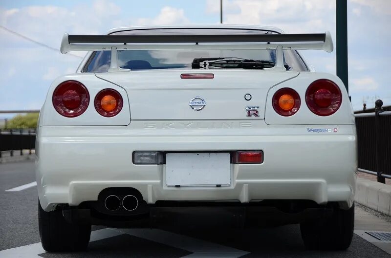 Ниссан скайлайн фото сзади 2001 Nissan Skyline R34 GTR with 7,493 km - Prestige Motorsport