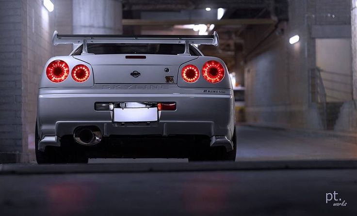 Ниссан скайлайн фото сзади Nissan Skyline R34 GTR Nissan gtr skyline, Nissan skyline, Nissan gtr r34