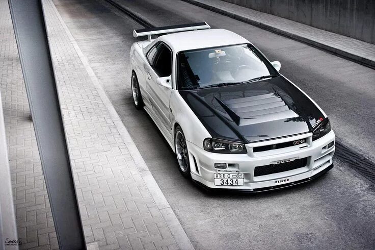Ниссан скайлайн красивое фото Left hand drive Nissan Skyline R34 Skyline GT-R from the UAE #Nissan #r34 #GTR #