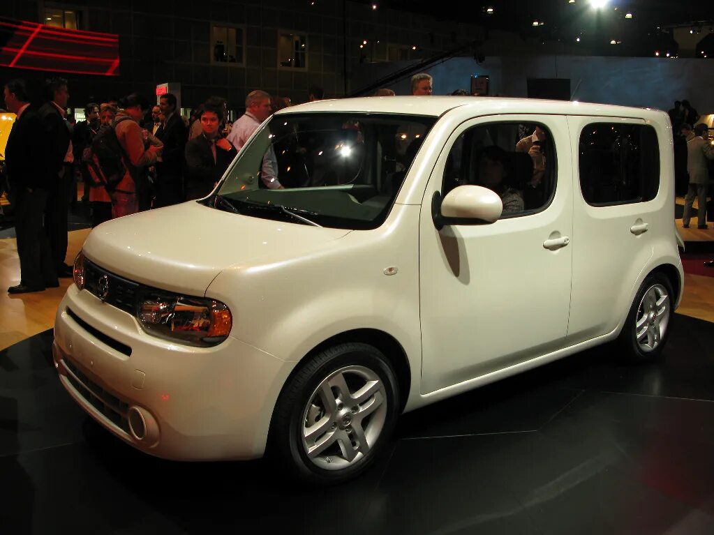 Ниссан смарт фото Nissan präsentiert 370 Z und Cube - Magazin