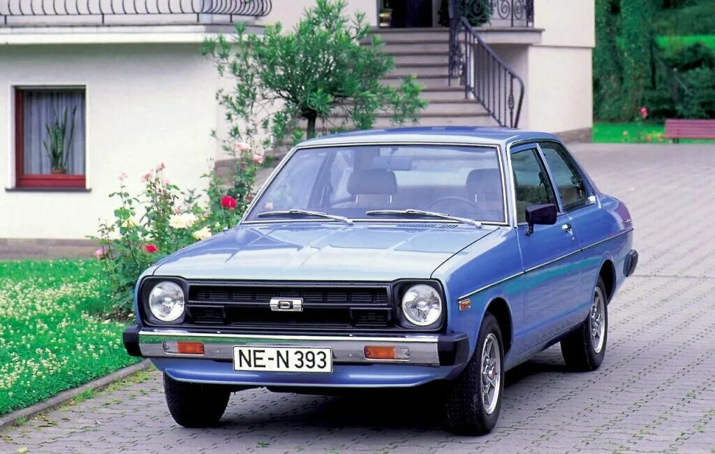 Ниссан старая модель фото Комплектации Datsun Sunny (1.2 MT, 70 л.с.) B210 (1973 - 1983), Седан 2 дв. Auto