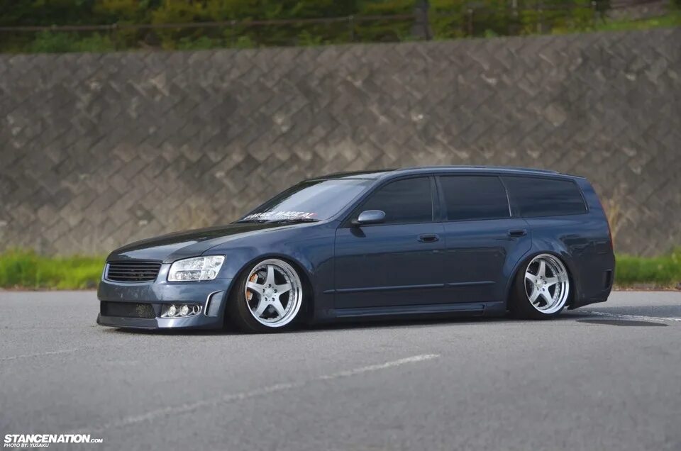 Ниссан стейджа тюнинг Япония. говорит о себе и Дает всем Понять что только ее тюнинг…Самый Лучший в Ми