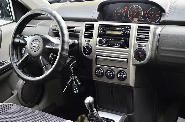 Ниссан т30 фото салона Купить Nissan X-Trail 2,2 механика, 2006 г., пробег 130000 км, цена 590000 руб -