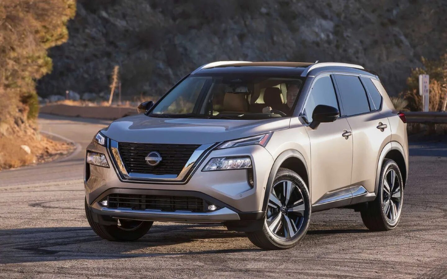 Ниссан т33 фото Новый Nissan X-Trail получил трехцилиндровый 204-сильный турбомотор :: Autonews