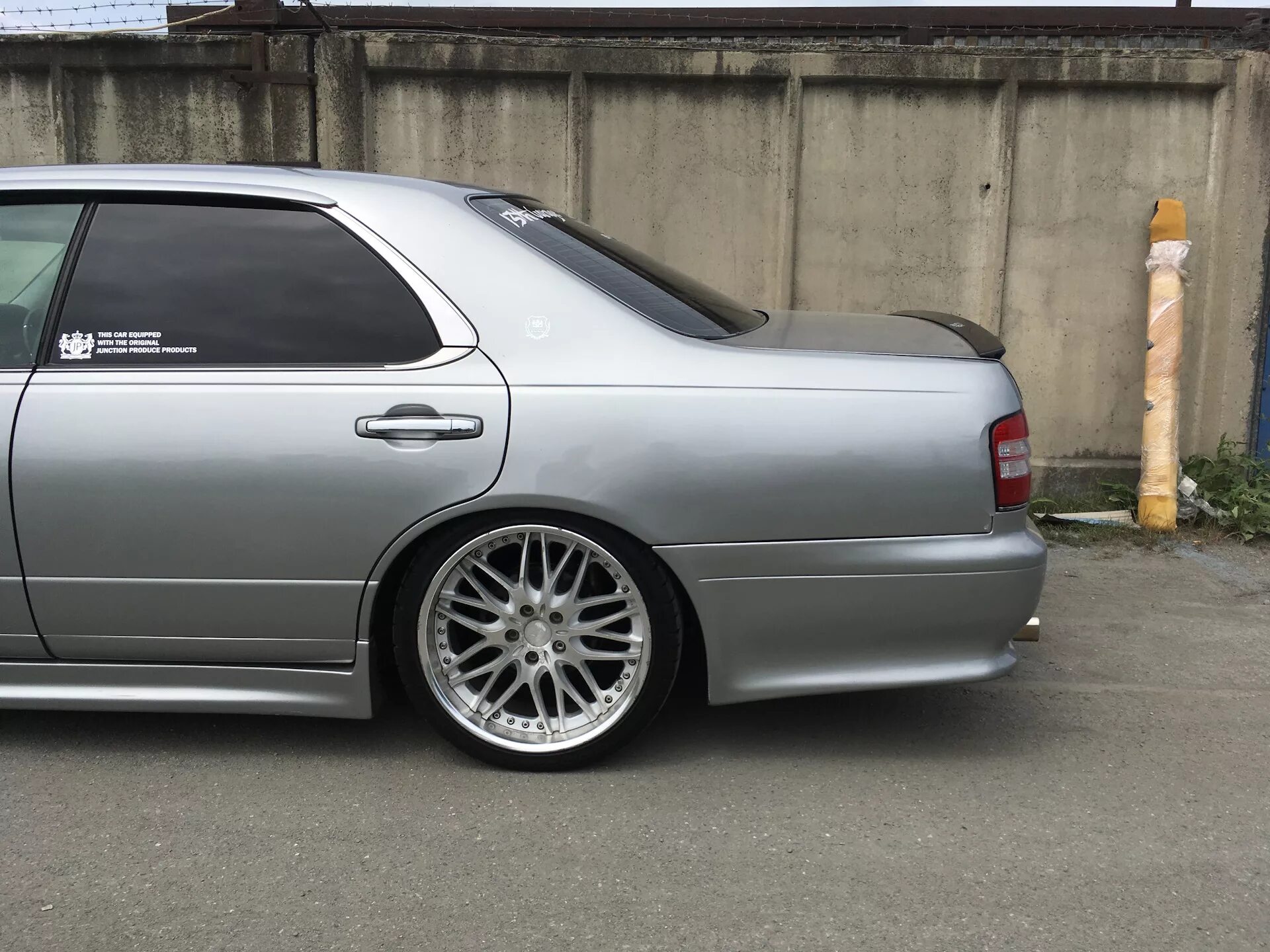 Ниссан цедрик y33 тюнинг ступица в сборе Спойлеру быть! - Nissan Cedric (9G), 4,1 л, 1997 года тюнинг DRIVE2