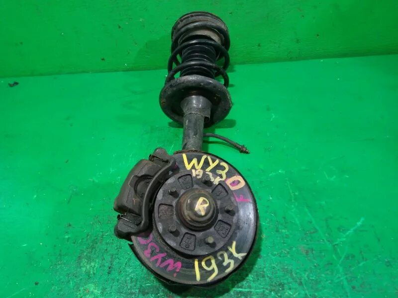 Ниссан цедрик y33 тюнинг ступица в сборе Ступица Nissan Cedric Y30 передняя правая (б/у)