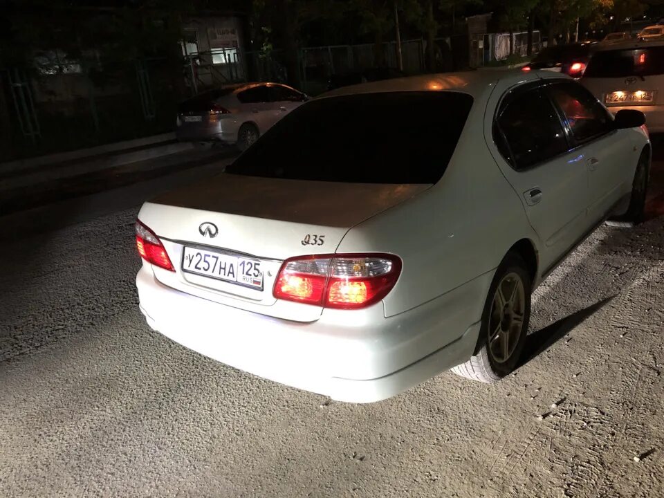Ниссан цефиро а33 фото Шильдики с Infiniti на крышку багажника - Nissan Cefiro (A33), 2,5 л, 2000 года 