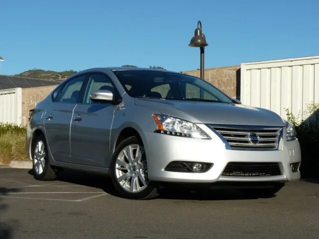 Ниссан центра фото 2013 Nissan Sentra: First Drive, Gallery 1 - The Car Connection