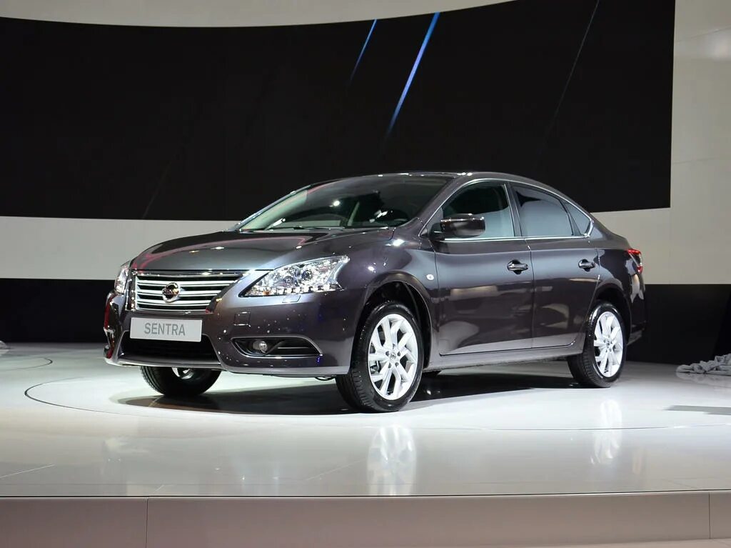 Ниссан центра фото и цена новый Новый седан Nissan Sentra появится в продаже в ноябре Автоновости AutoNeva.ru