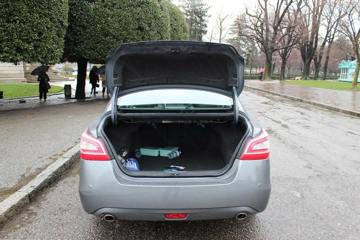 Ниссан теана багажник фото Тест-драйв Nissan Teana 2014 / cars Užitočné tipy a zaujímavé informácie o akejk