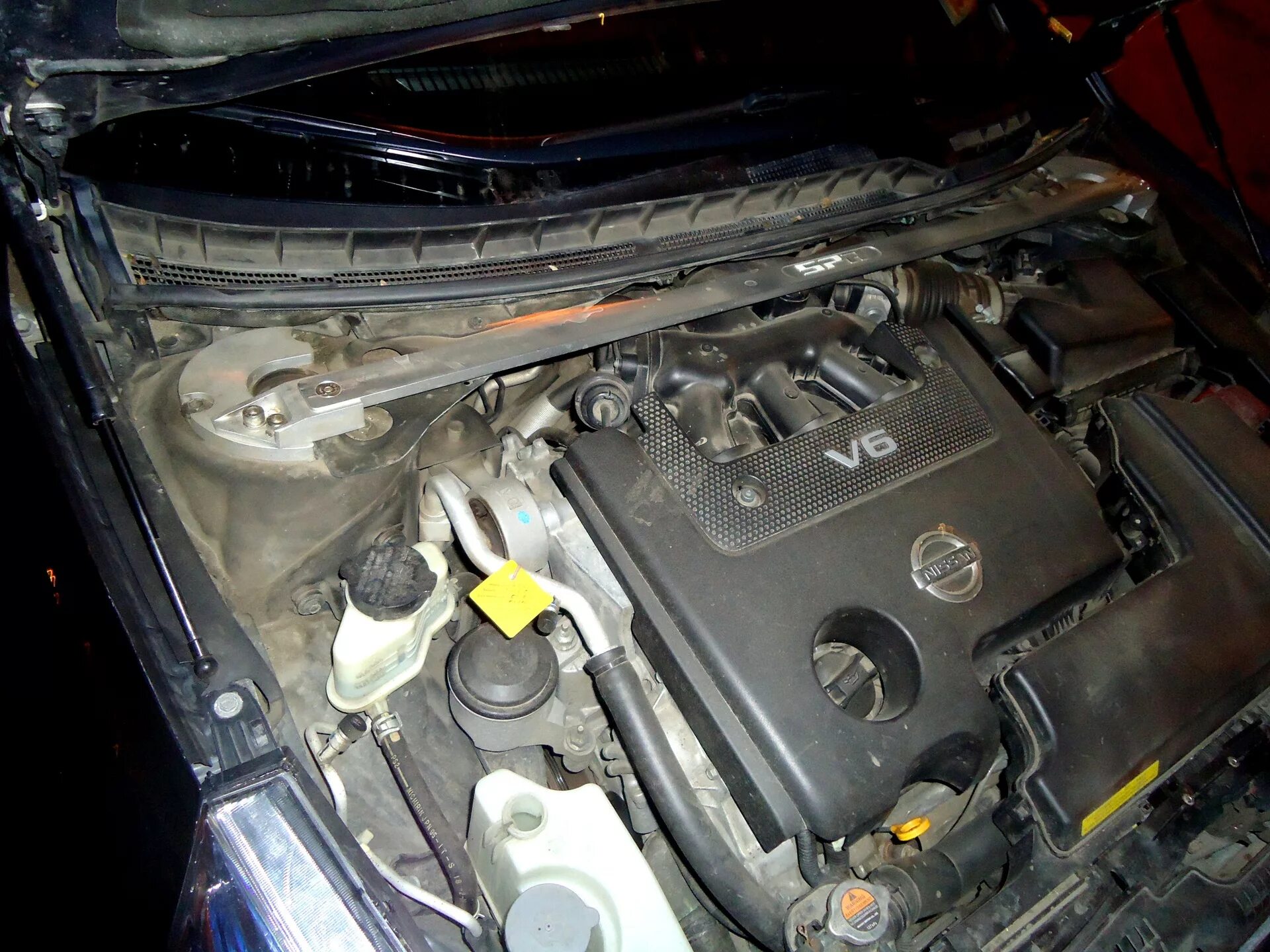 Ниссан теана фото под капотом Распорка, Амортизаторы под капот - Nissan Teana (J32), 2,5 л, 2009 года тюнинг D