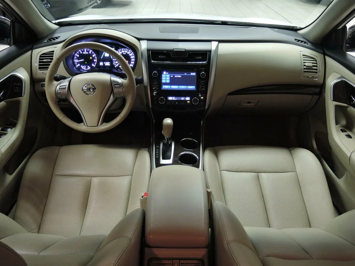 Ниссан теана фото салона Купить б/у Nissan Teana III 2.5 CVT (173 л.с.) бензин вариатор в Москве: белый Н