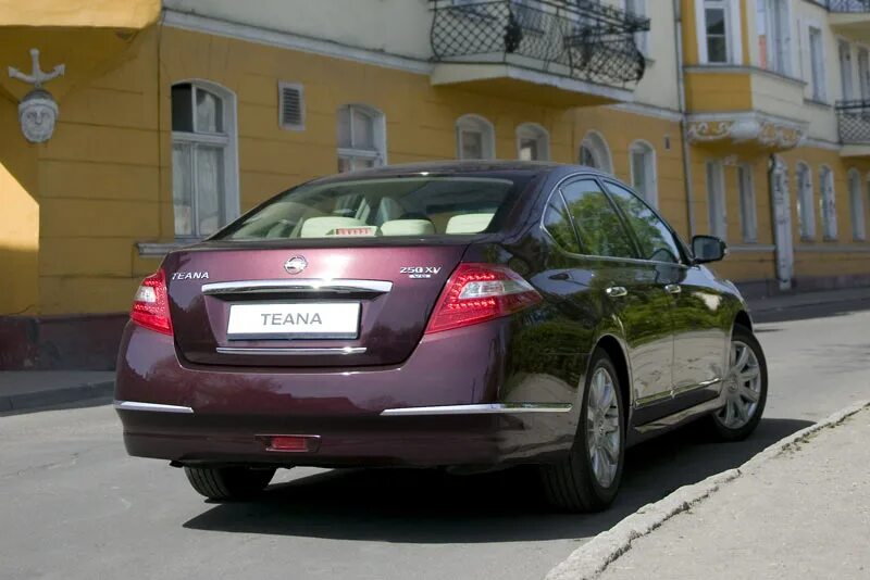 Ниссан теана фото сзади фото Nissan Teana Ниссан Теана 2014 год - экстерьер, интерьер (салон)