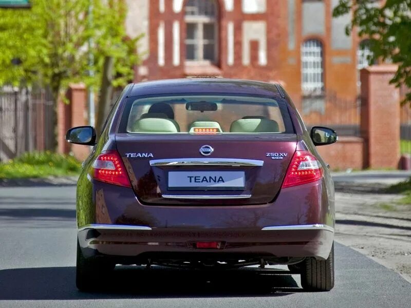 Ниссан теана фото сзади Новый Nissan Teana седан (J32) ( Комплектация 2.5 CVT (182hp) Premium) - характе