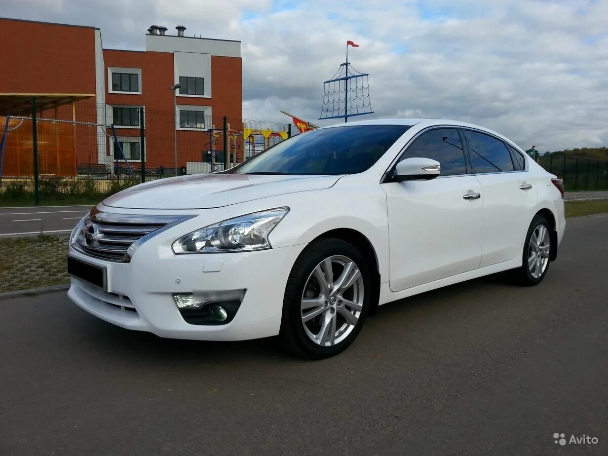 Ниссан теана l33 фото Купить б/у Nissan Teana III 3.5 CVT (249 л.с.) бензин вариатор в Москве: белый Н