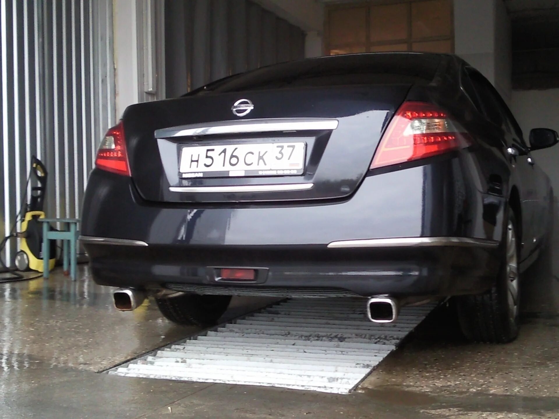 Ниссан теана тюнинг выхлопа насадки на глушаки(добафил фоток как и обещал) - Nissan Teana (J32), 2,5 л, 2010