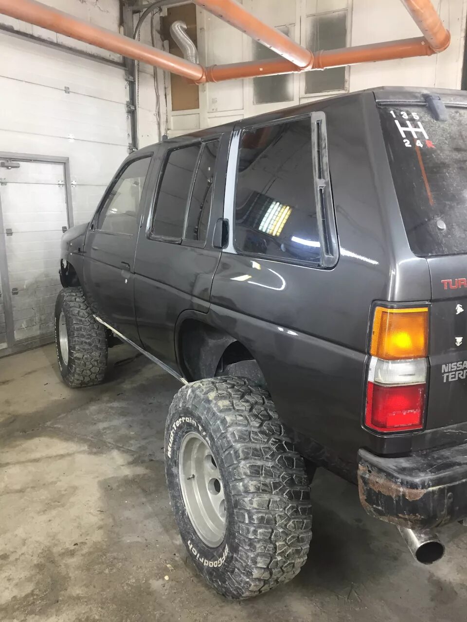 Ниссан террано 21 кузов фото Освежили внешний вид - Nissan Terrano I, 2,7 л, 1991 года кузовной ремонт DRIVE2