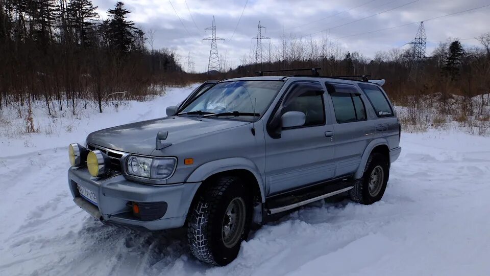 Ниссан террано 50 кузов фото Как 5 террано и 1 нива по лесу катались )) - Nissan Terrano R50, 3,2 л, 1996 год