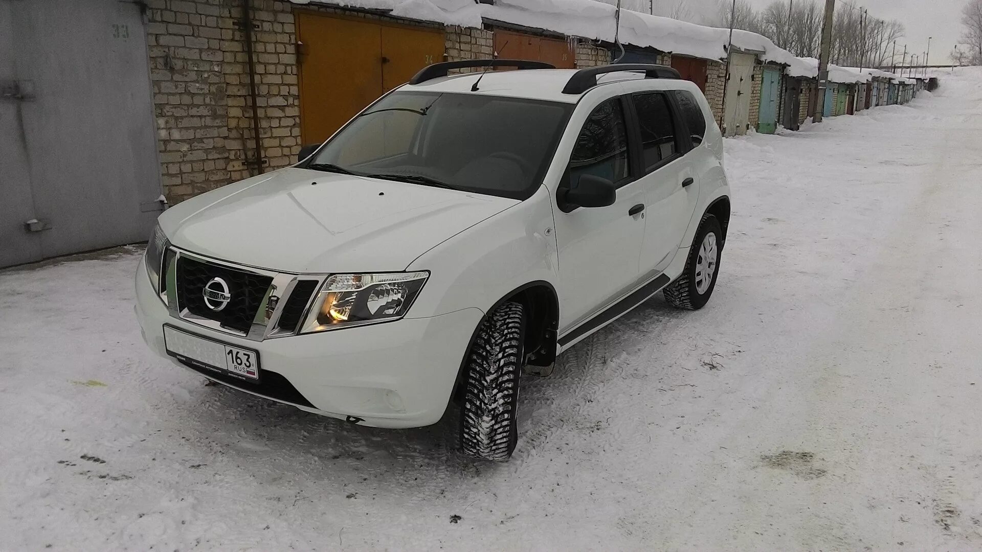 Ниссан террано белый фото Nissan Terrano III 1.6 бензиновый 2015 Comfort 1,6 2WD на DRIVE2