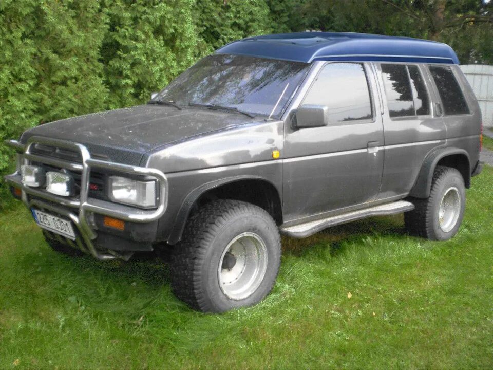 Ниссан террано фото 1 поколения Яркий подарок - Nissan Terrano I, 2,7 л, 1989 года аксессуары DRIVE2