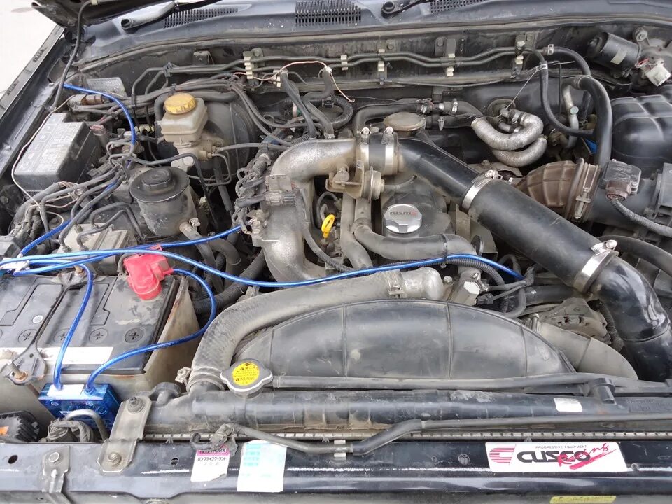 Ниссан террано фото двигателя Немного салона и подкапотки. - Nissan Terrano R50, 3,2 л, 1998 года фотография D