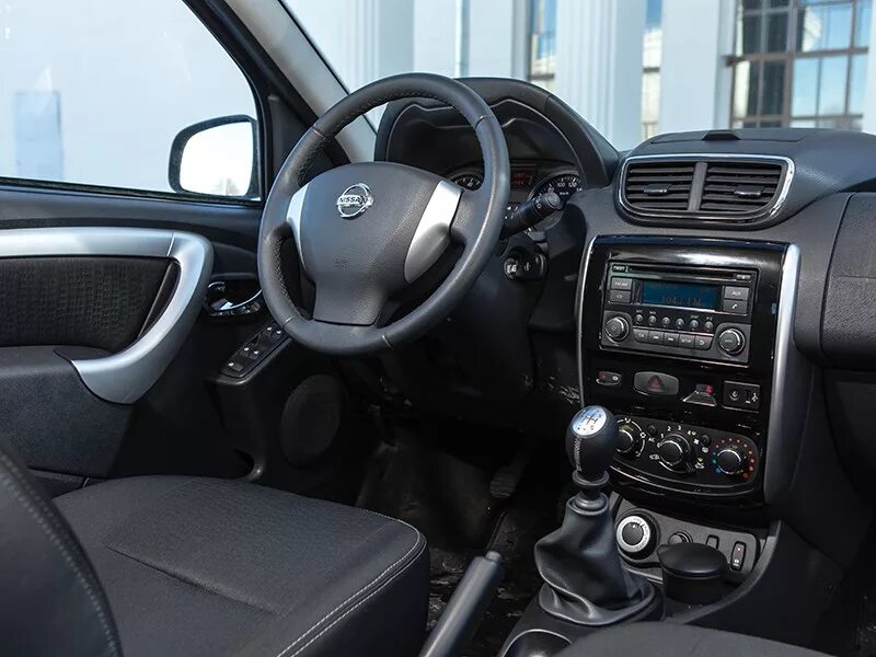 Ниссан террано фото салона Фото Nissan Terrano - Nissan Terrano 2016 запасное колесо