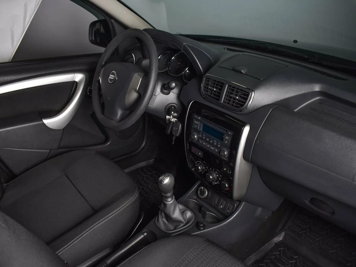 Ниссан террано фото салона внутри Купить б/у Nissan Terrano III (D10) 2.0 MT (143 л.с.) 4WD бензин механика во Вла