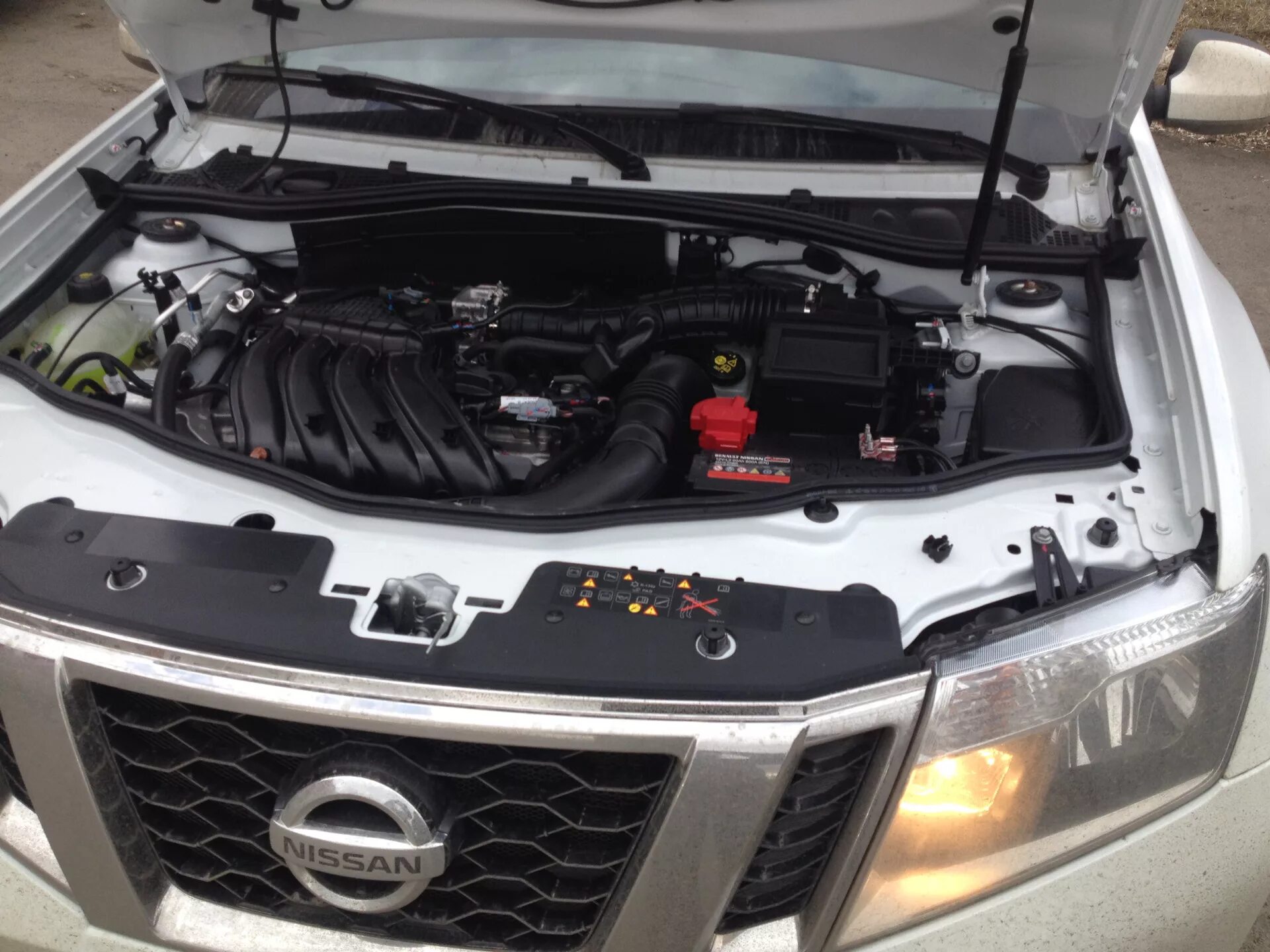 Ниссан террано под капотом фото Уплотнитель под капот( ваз 2108) - Nissan Terrano III, 1,6 л, 2018 года аксессуа