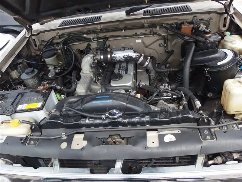 Ниссан террано под капотом фото Nissan terrano td27 LkbAuto.ru