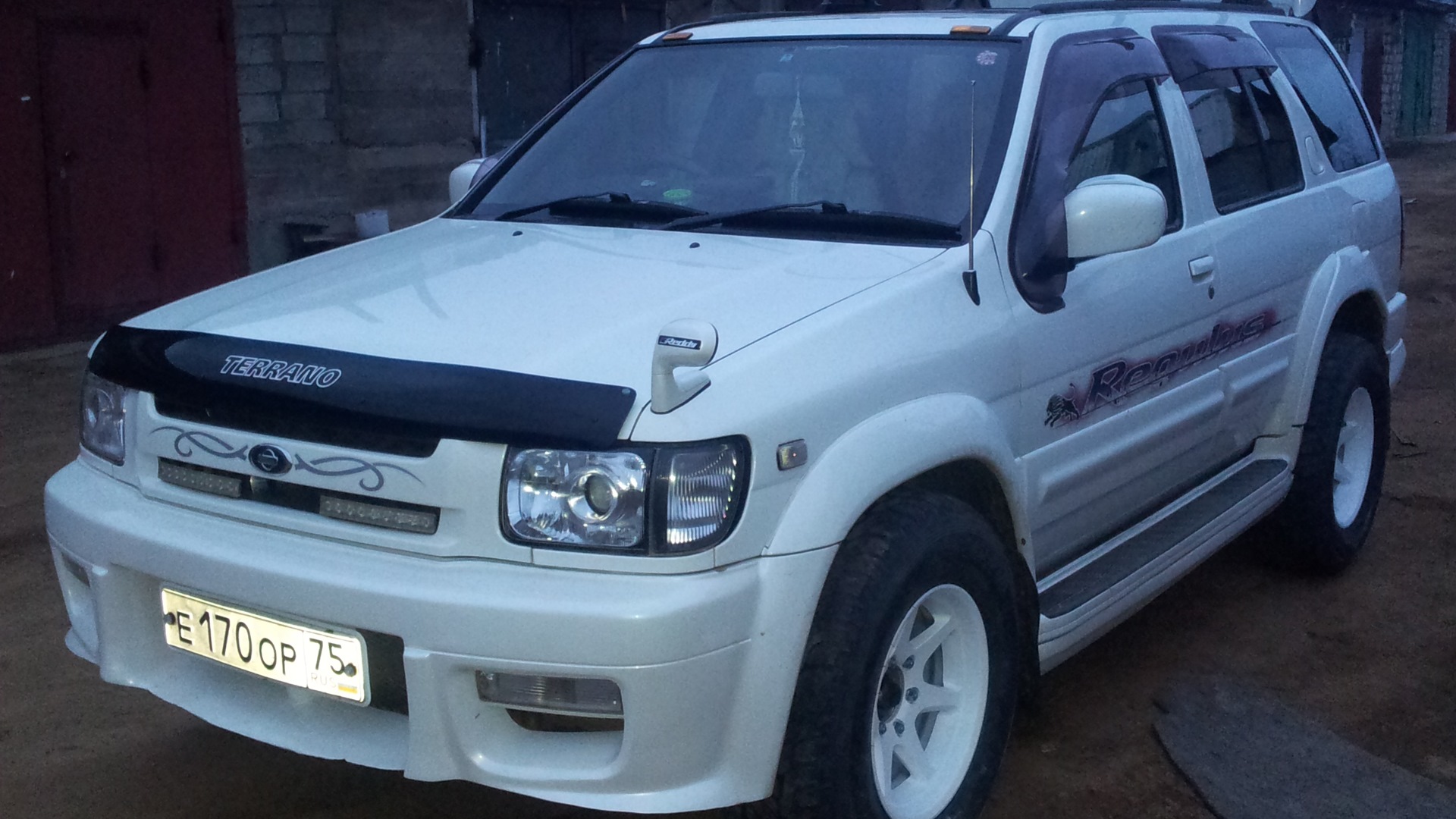 Ниссан террано регулус 3.2 дизель фото Nissan Terrano Regulus 3.2 дизельный 1998 Белый друг! на DRIVE2