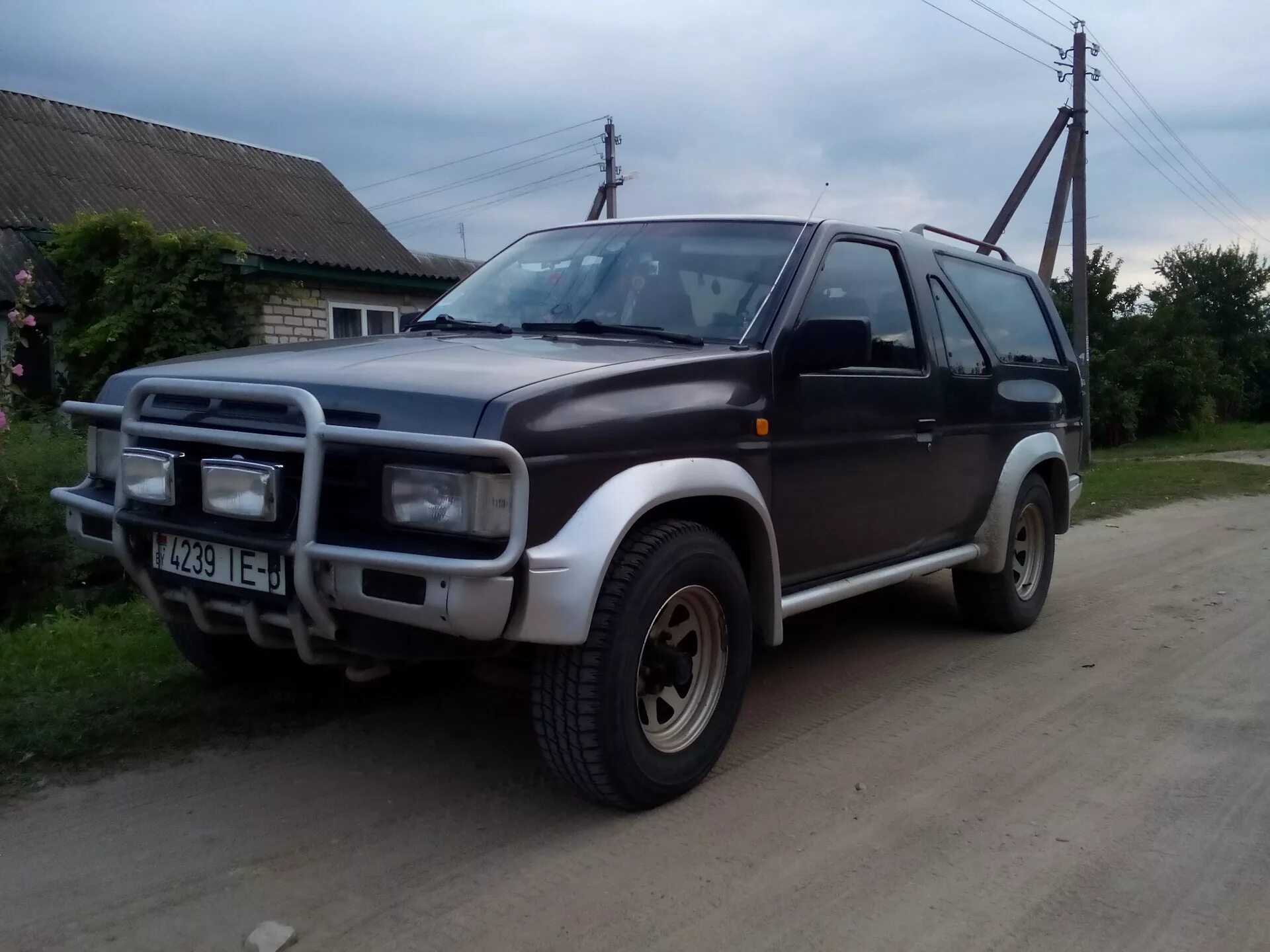 Ниссан террано старый фото Доп свет и доделки противотуманок - Nissan Terrano I, 2,7 л, 1991 года фотографи