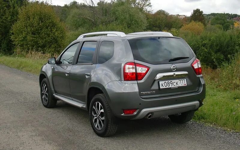 Ниссан террано сзади фото Фотографии Nissan Terrano. Фото #51