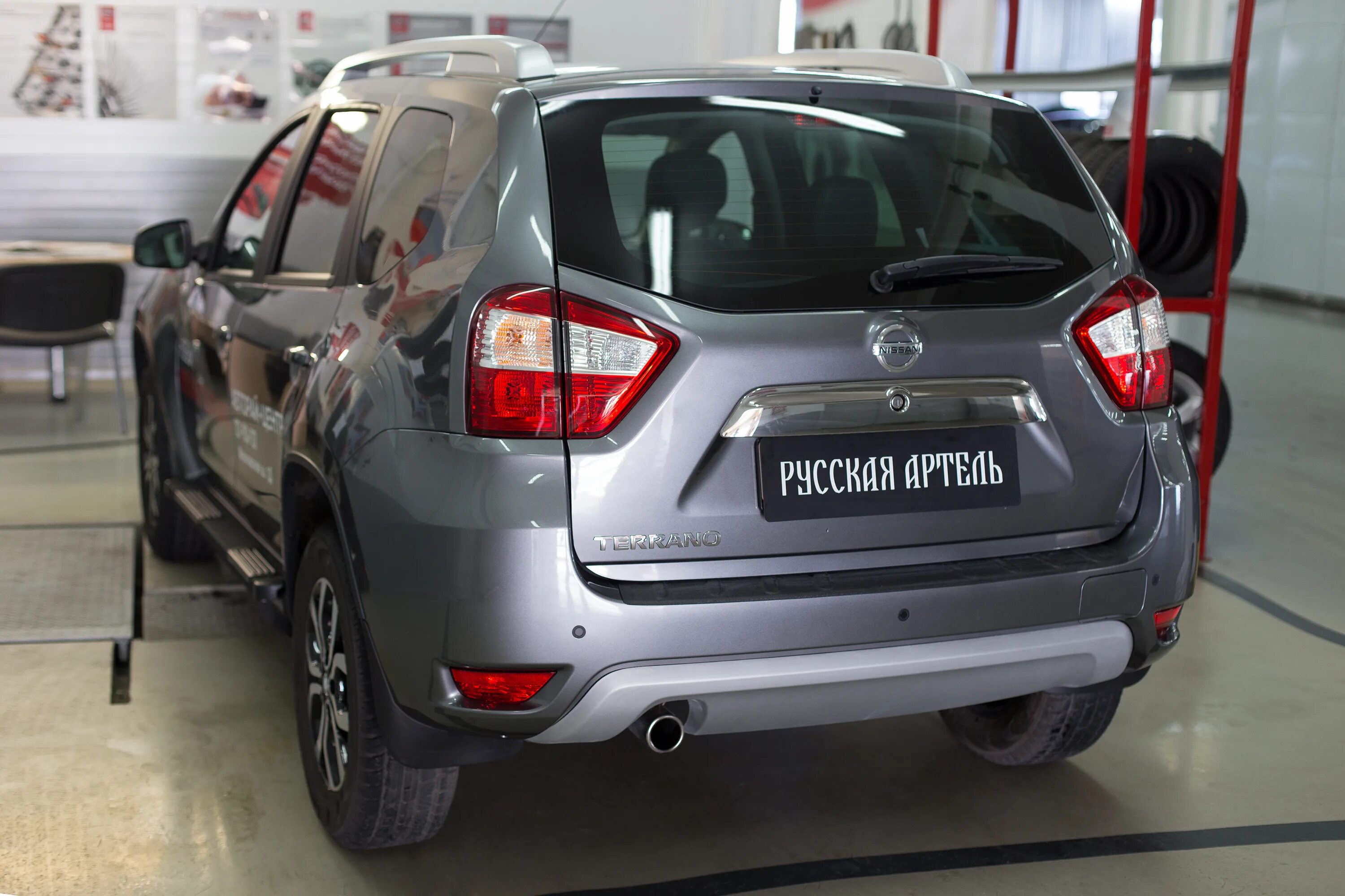 Ниссан террано сзади фото Накладка на задний бампер Nissan Terrano 2014 - н.в. купить по низкой цене в инт