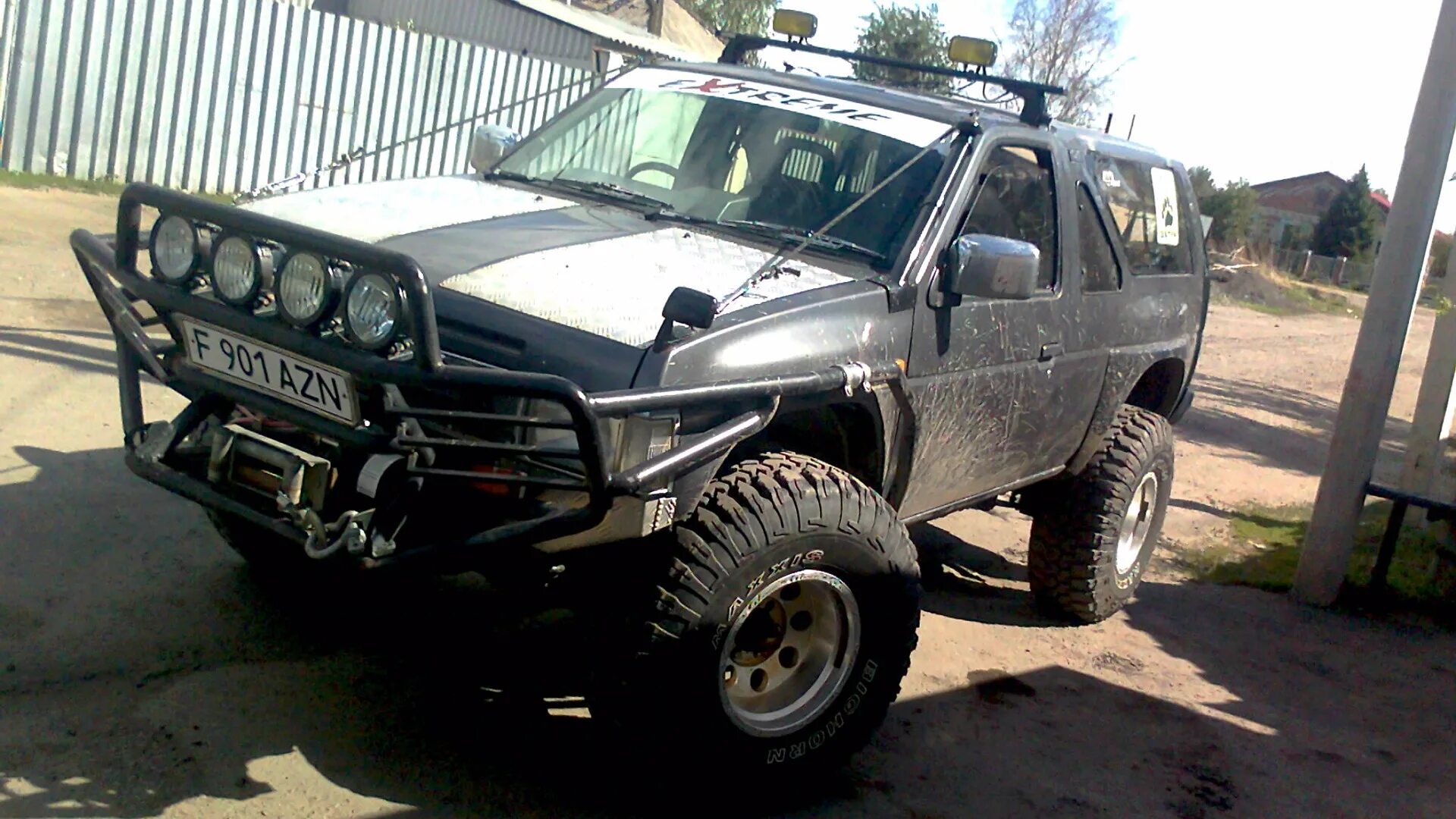 Ниссан террано тюнинг для бездорожья Nissan Terrano I 3.0 дизельный 1995 Танк, но жаль автомат... на DRIVE2